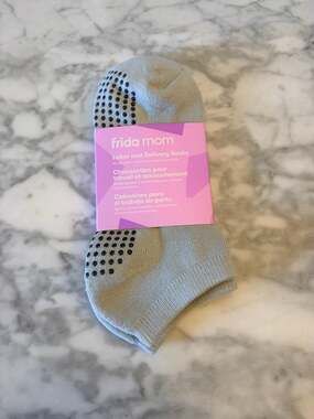 Frida Mom Labor and Delivery Grippy Socks